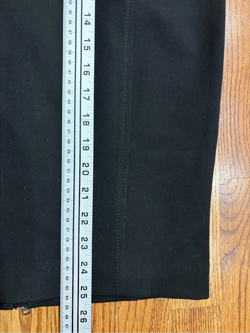 Express Black Zip-Back Pencil Skirt (2) - Picture 6 of 9